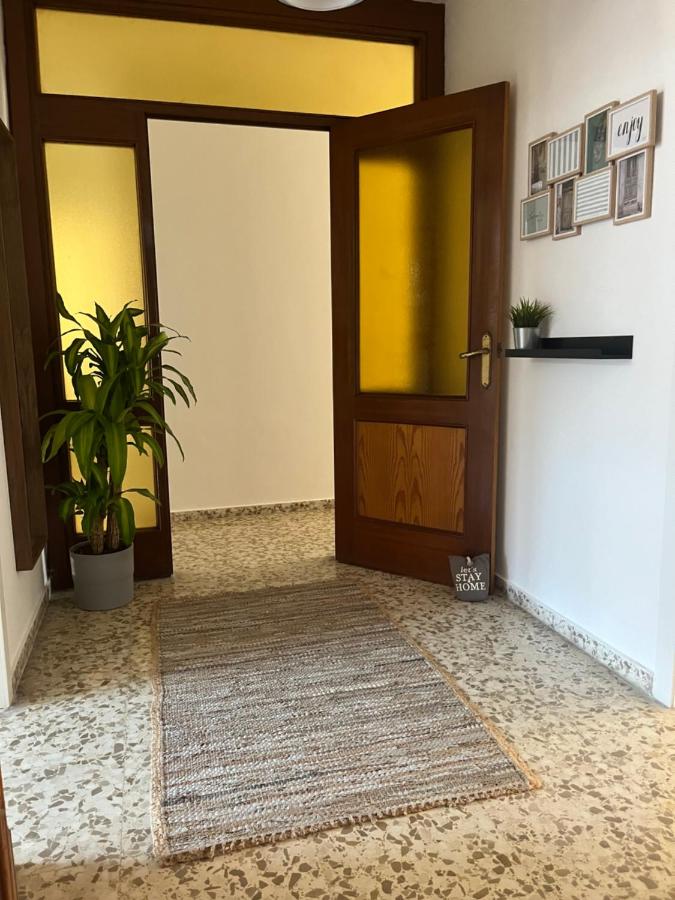 Love Rent4 Málaga Huelin - B&B Málaga