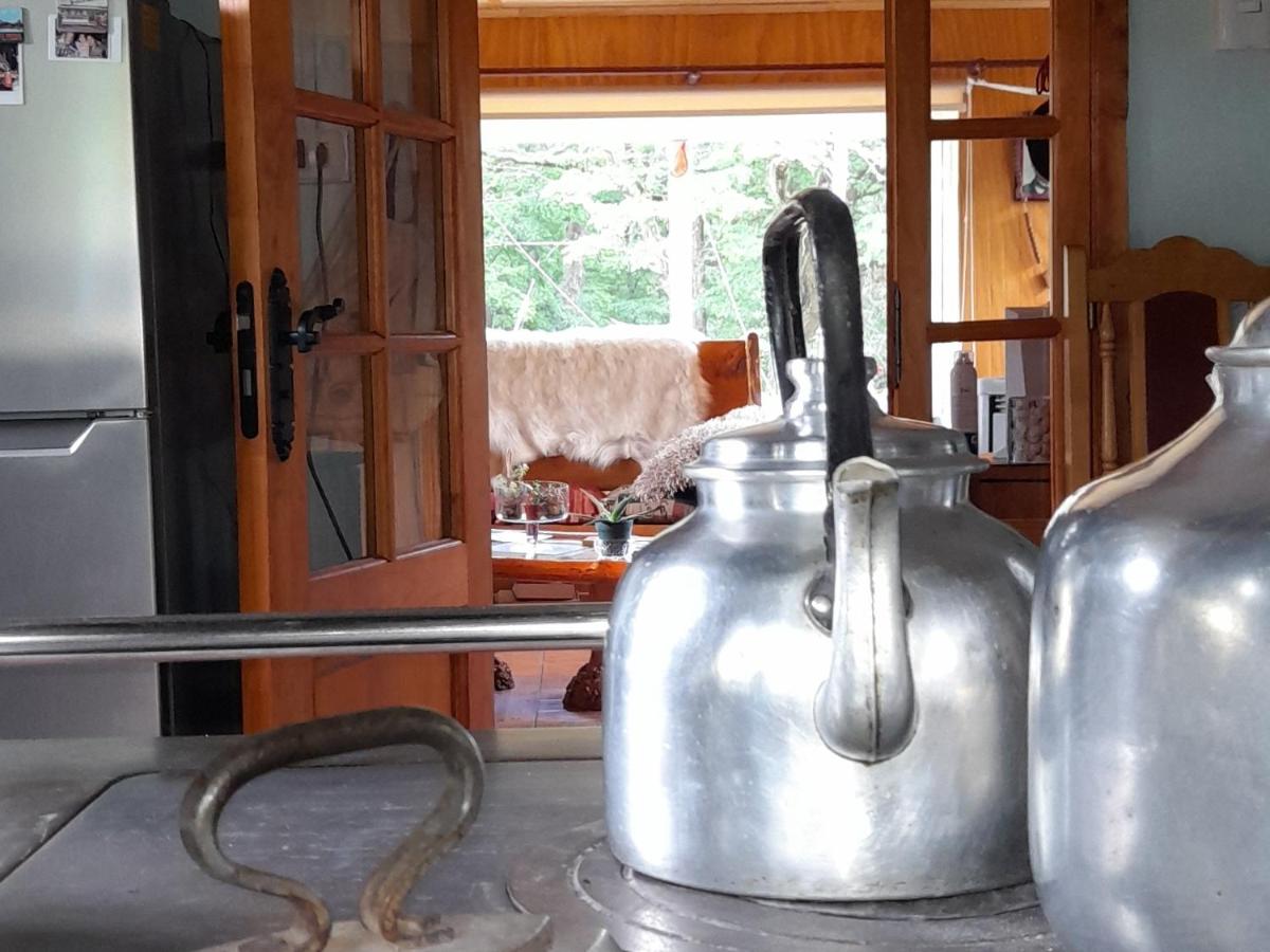 Tweepersoonskamer met 2 Aparte Bedden en Badkamer