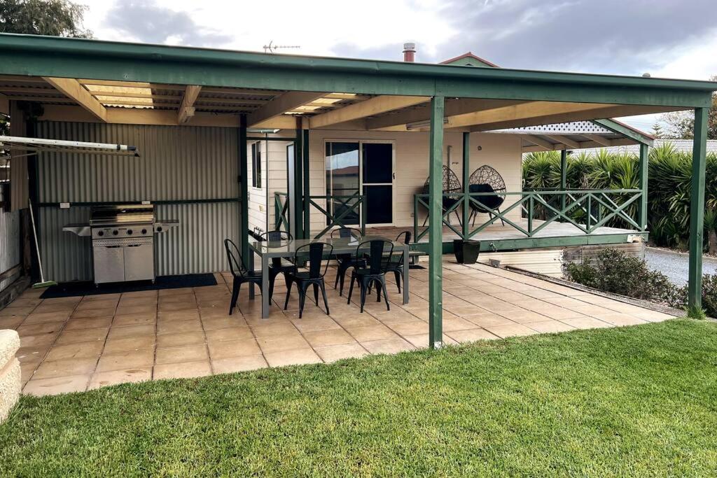 B&B Port Lincoln - Family and Pet Friendly in central location - Bed and Breakfast Port Lincoln