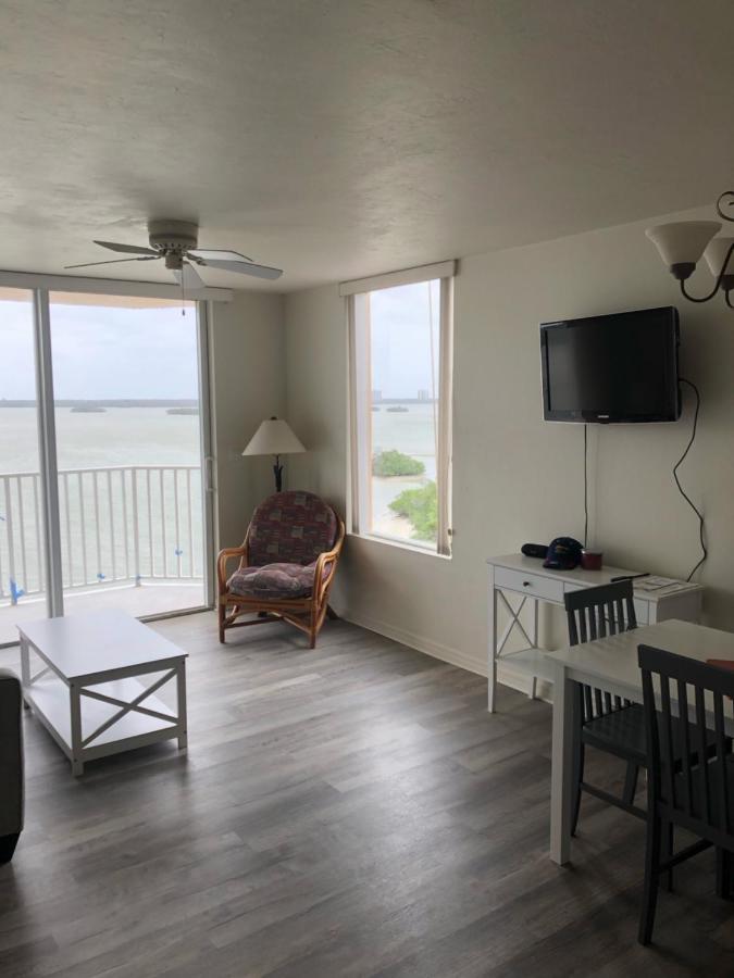 Lovers Key Resort 702 - B&B