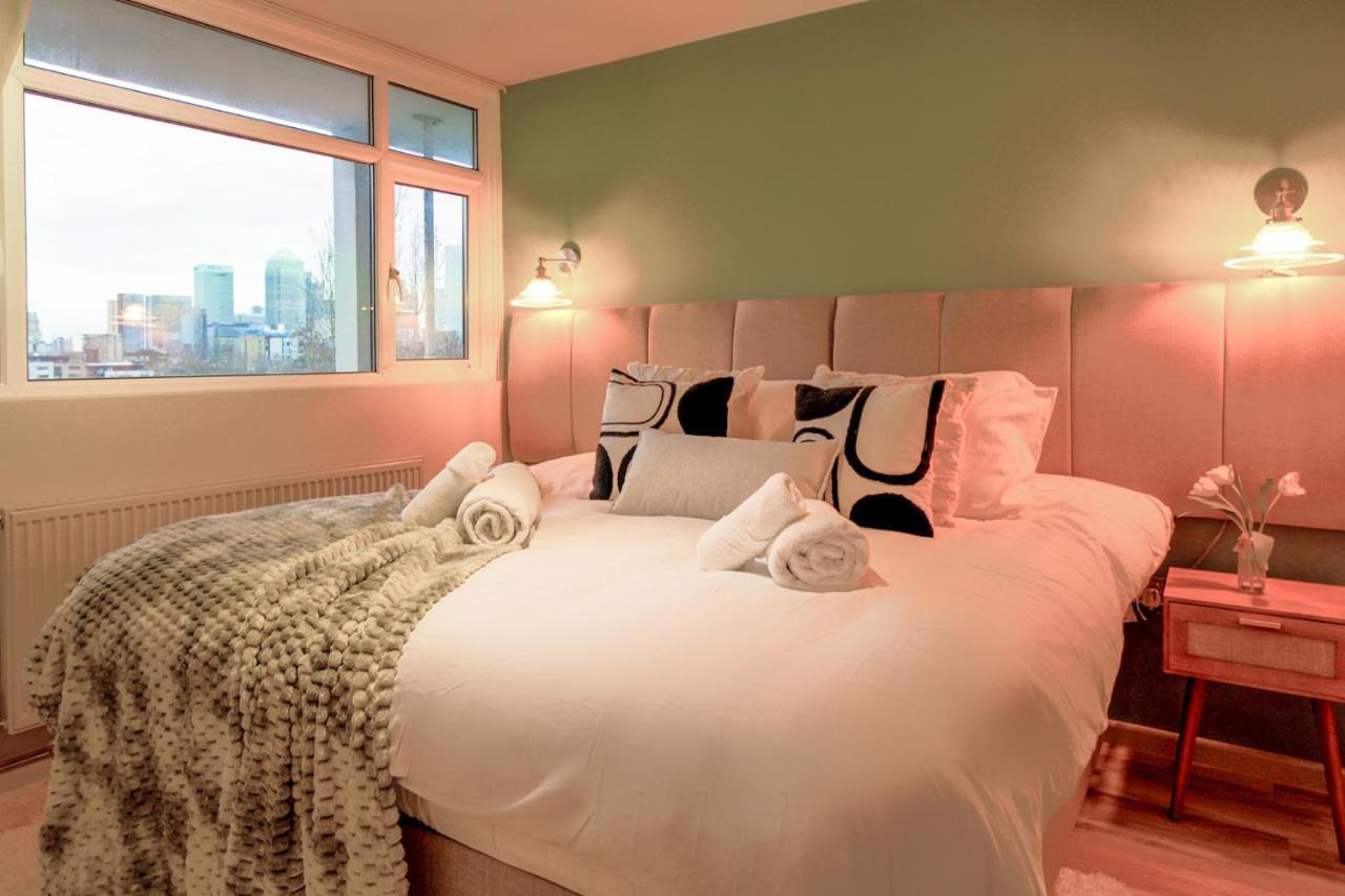 B&B Londra - Cozy king-size 2 bedrooms fully equipped Apartment - Zone 2 Limehouse Station - Bed and Breakfast Londra