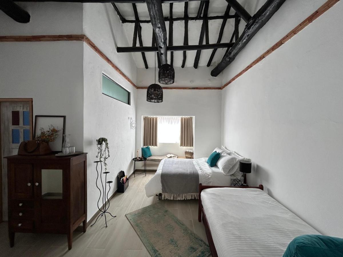 Chambre Triple avec Salle de Bains Privative