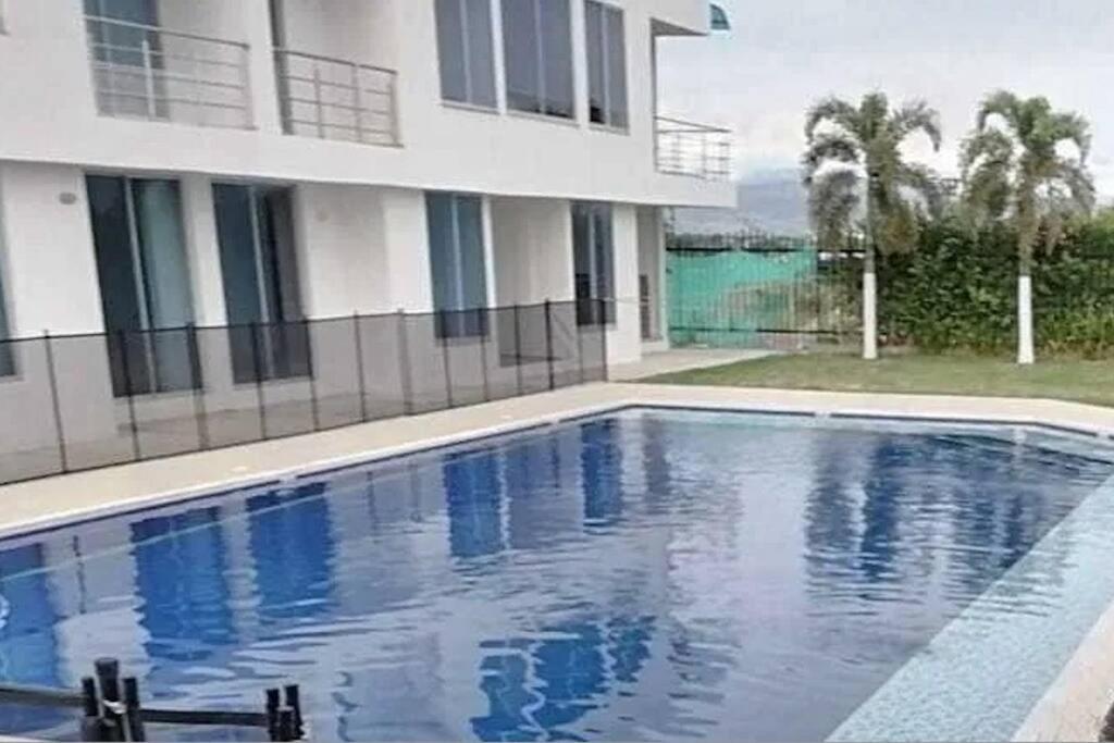 B&B Girardot City - Apartamento Completo. 2 Habitaciones, aire acondicionado, conjunto cerrado - Bed and Breakfast Girardot City