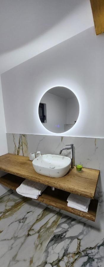 Camera Familiare con Bagno Privato