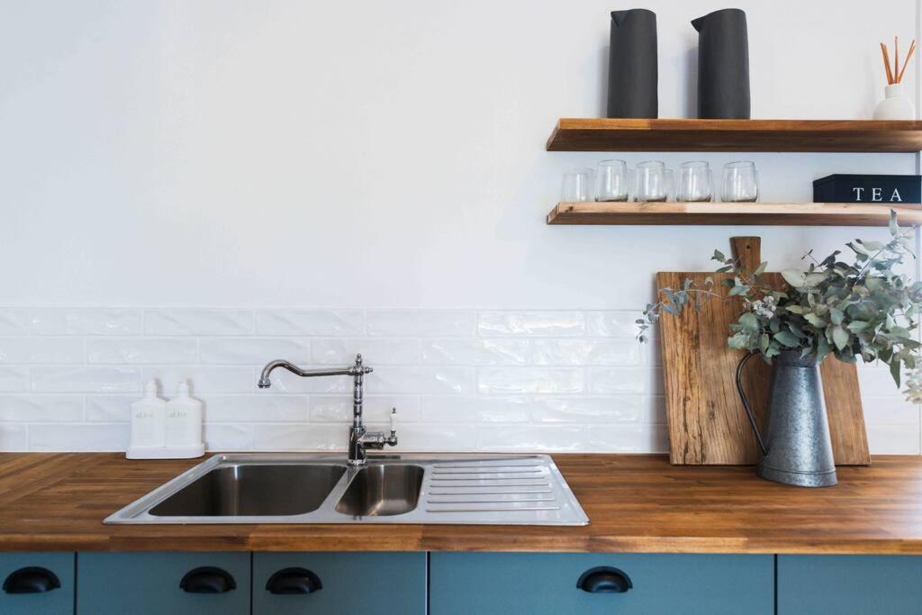 The Bungalow Cottage - B&B Young