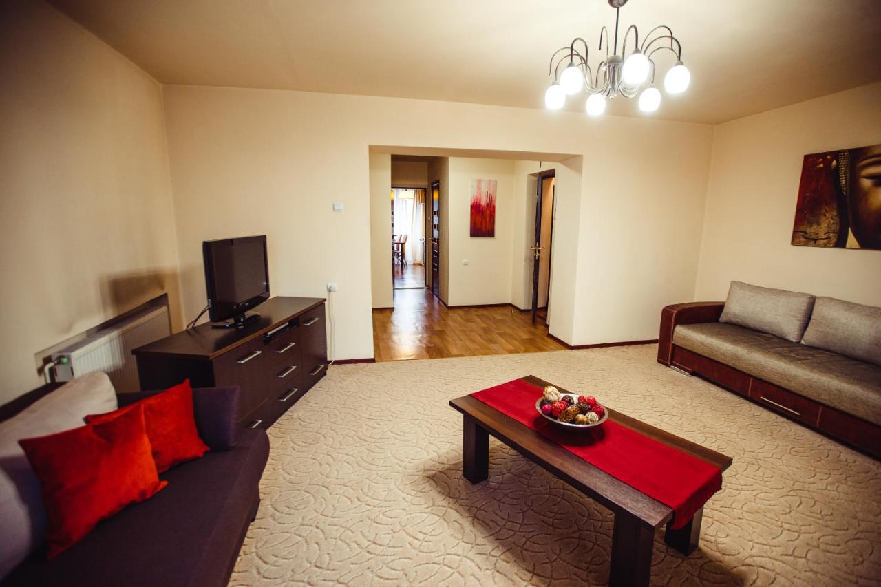Elit 3 Balcons Apartments - Bed and Breakfast Lviv