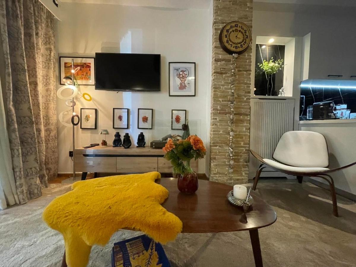 Avant-Garde Studio - B&B