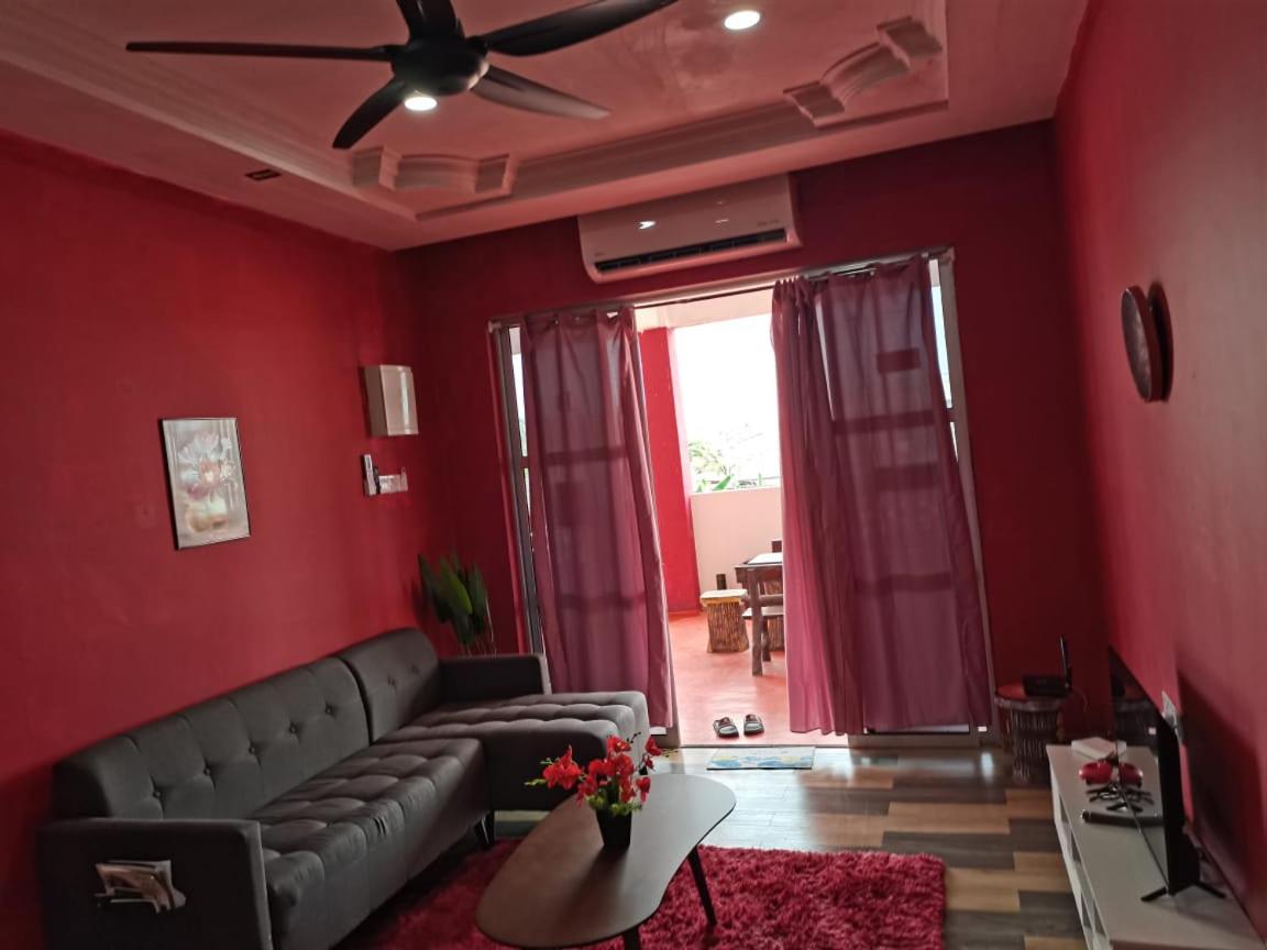 VILLA HAJAH RUGAYAH MUAR - B&B Muar town