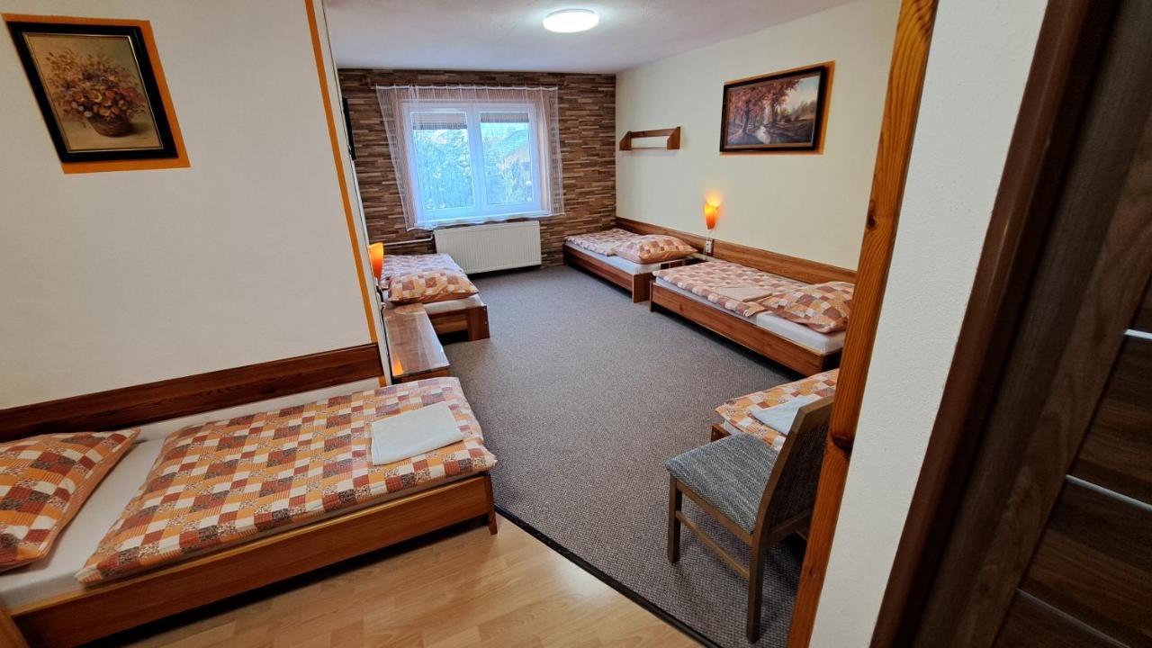 Familienzimmer mit Dusche