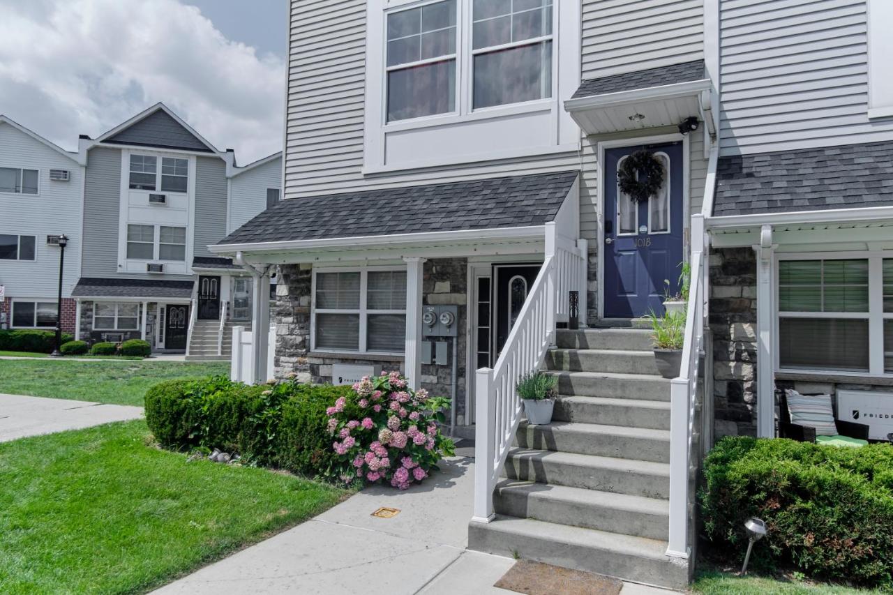 B&B College Point - Waterfront Gem Duplex 3 Bedroom 2Floor in Whitestone Bronx Free parking - Bed and Breakfast College Point