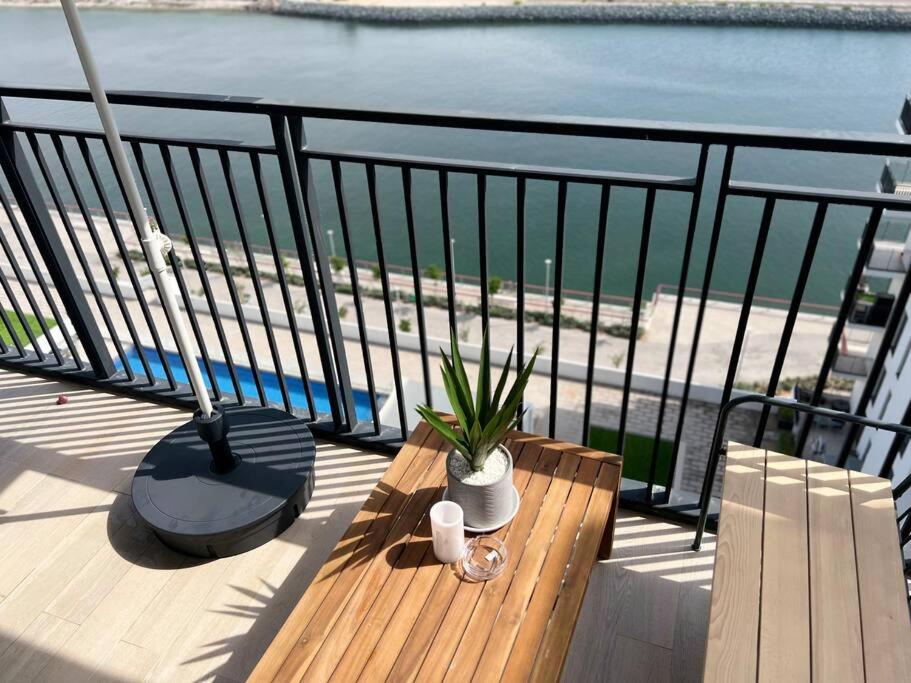 B&B Abu Dhabi - Full Canal View Apartment at Yas Island- Brand New - Bed and Breakfast Abu Dhabi