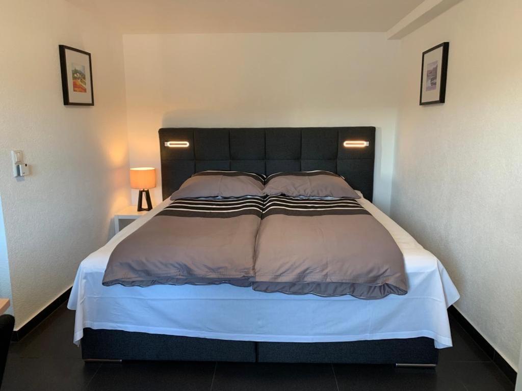 B&B lörrach - Günstige Zimmer-Unterkunft Zimmer mit Gemeinschaftsbad - Bed and Breakfast lörrach