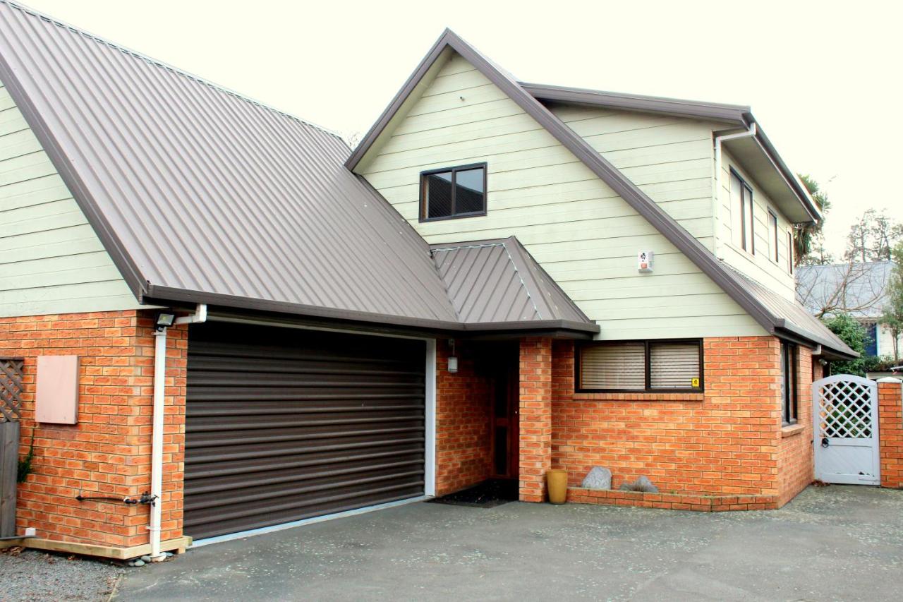 Three Bedroom Corporate Townhouse - 180B Riccarton Road 