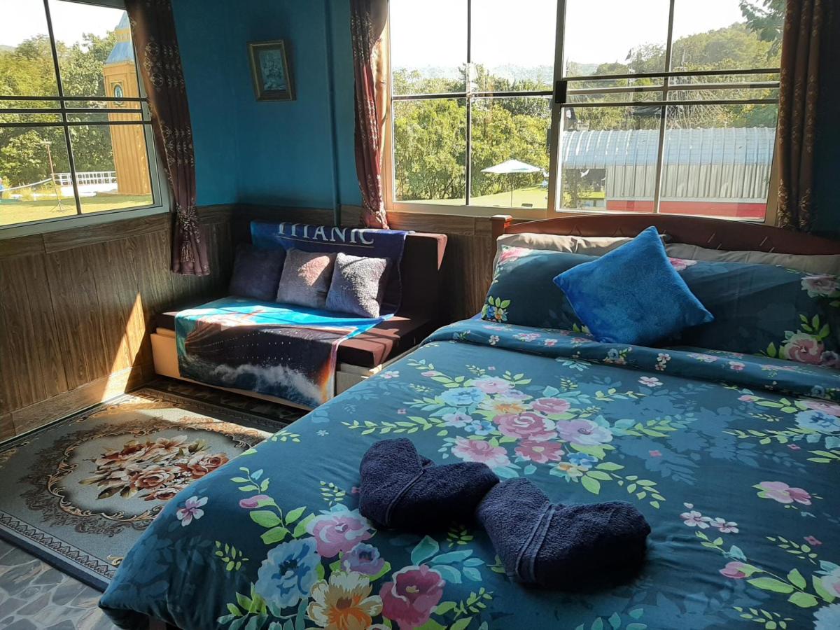 Queen Room with Garden View