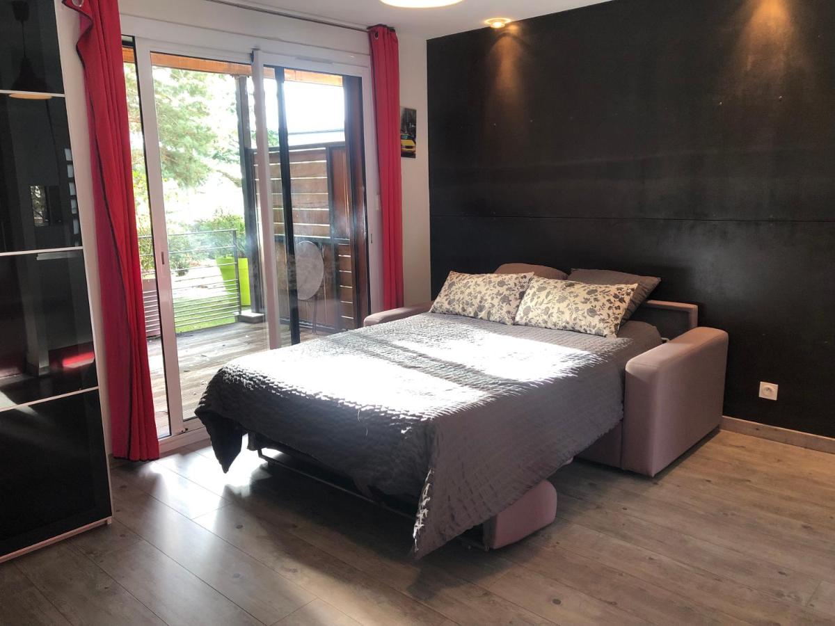 Studio terrasse proche parc technologique - B&B Saint-Priest