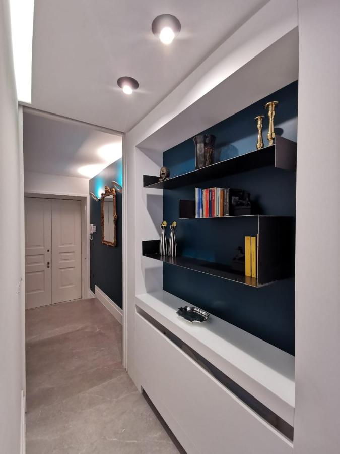Salottino Carafa by Salotto Borbonico - B&B Napoli