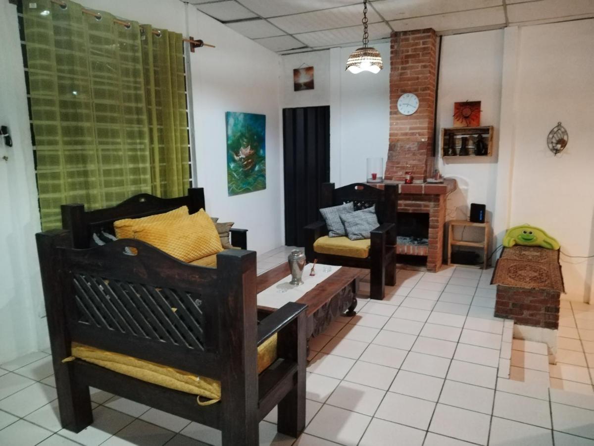 B&B Guatemala-Stadt - Granja Triple A - Bed and Breakfast Guatemala-Stadt