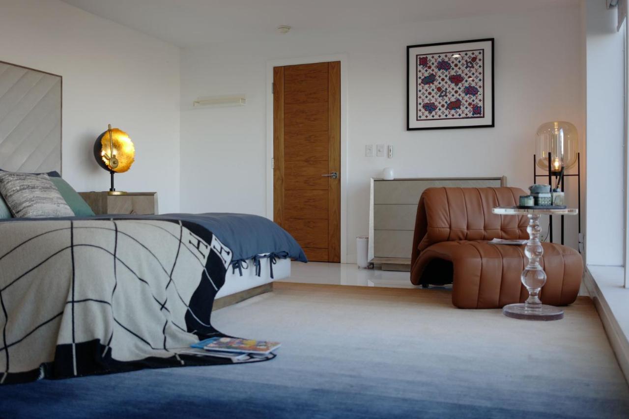 Skyline Serenity Luxe Suite-Private Room - B&B
