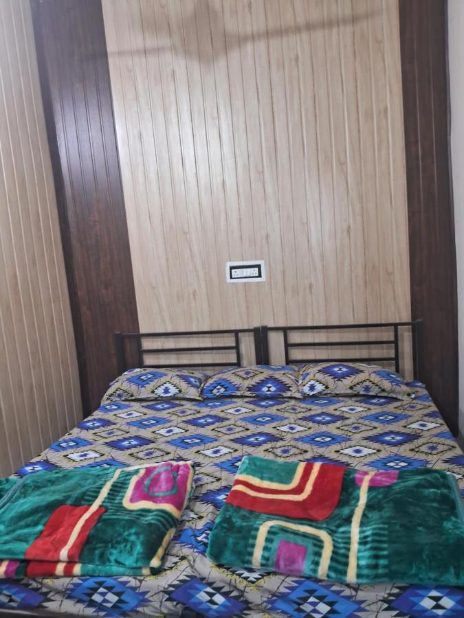 Deluxe Double Room (2 Adults + 1 Child)