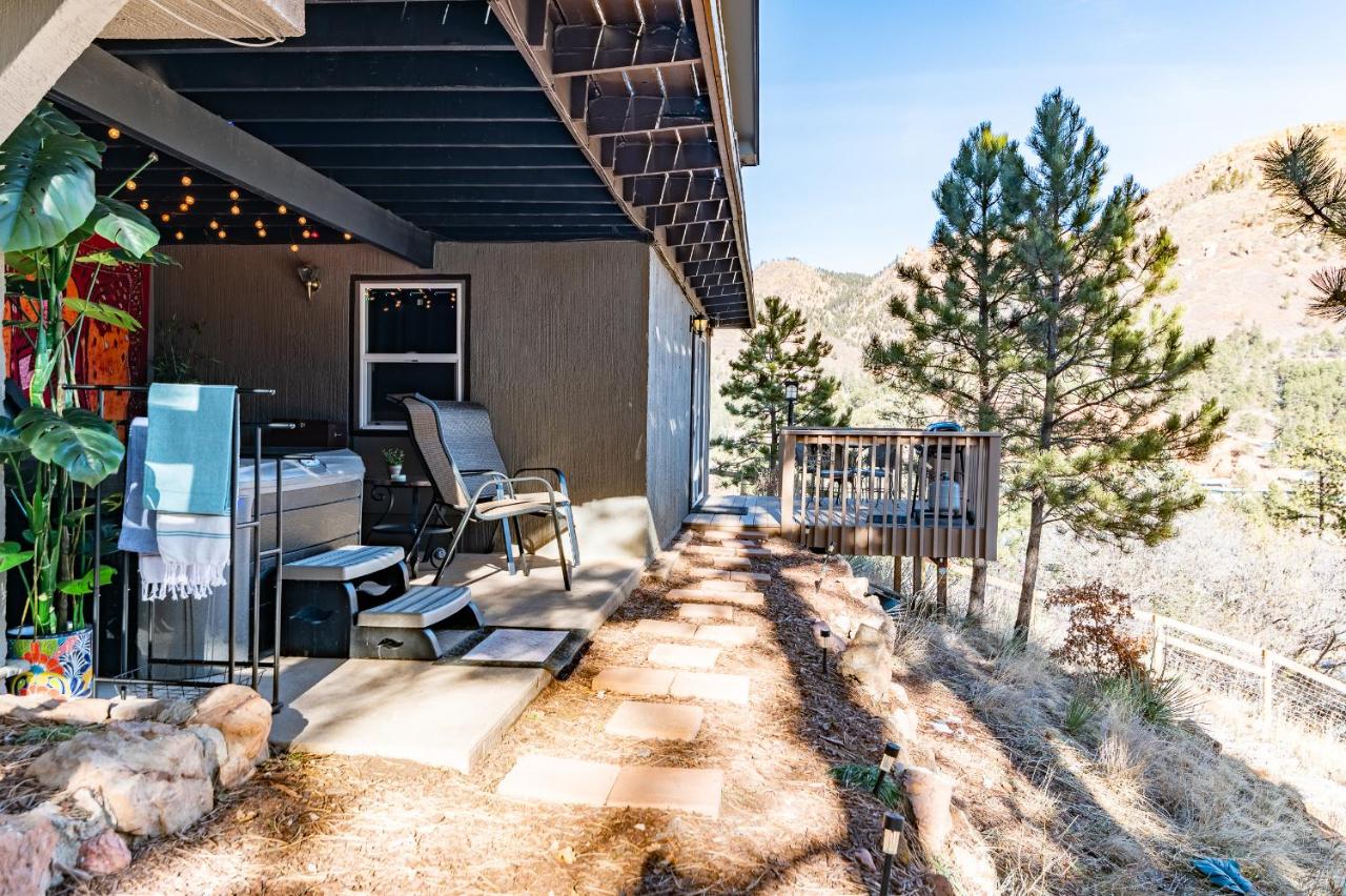 Winnemucca Spa - Private Guest Suite - Hot Tub, Sauna, Views - B&B Cascade-Chipita Park