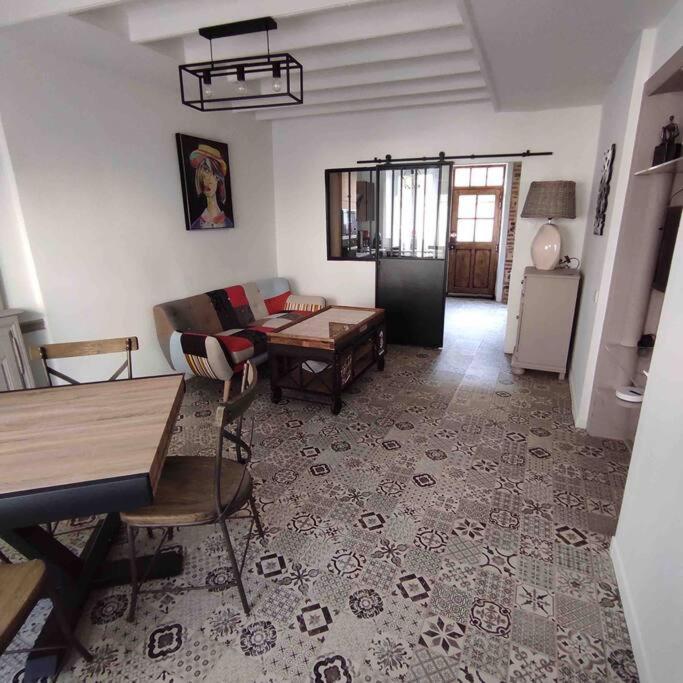 Maison de ville rénovée au cœur du Cotentin. - Ferienwohnung Périers