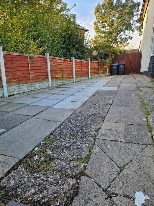 Flaxton-Luxurious Home near NEC, BHX - B&B