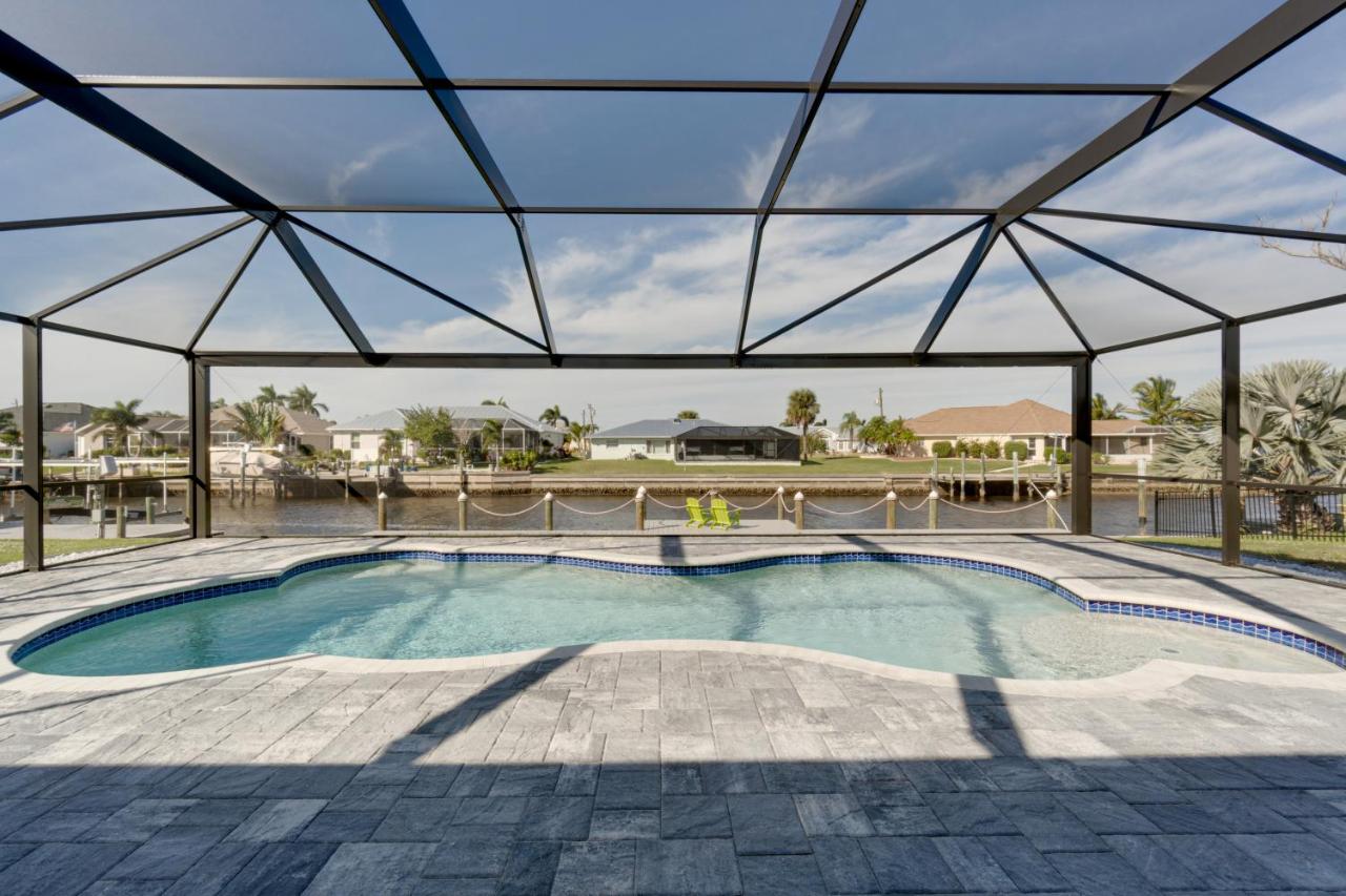 Waterfront Port Charlotte Gem with Gas Grill and Lanai - B&B