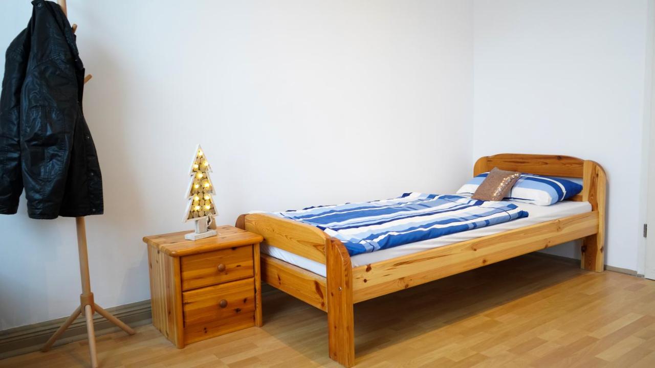 Ruhige Monteurunterkunft in Oldenburg - Nähe Klinikum & Märkte - B&B Oldenburg