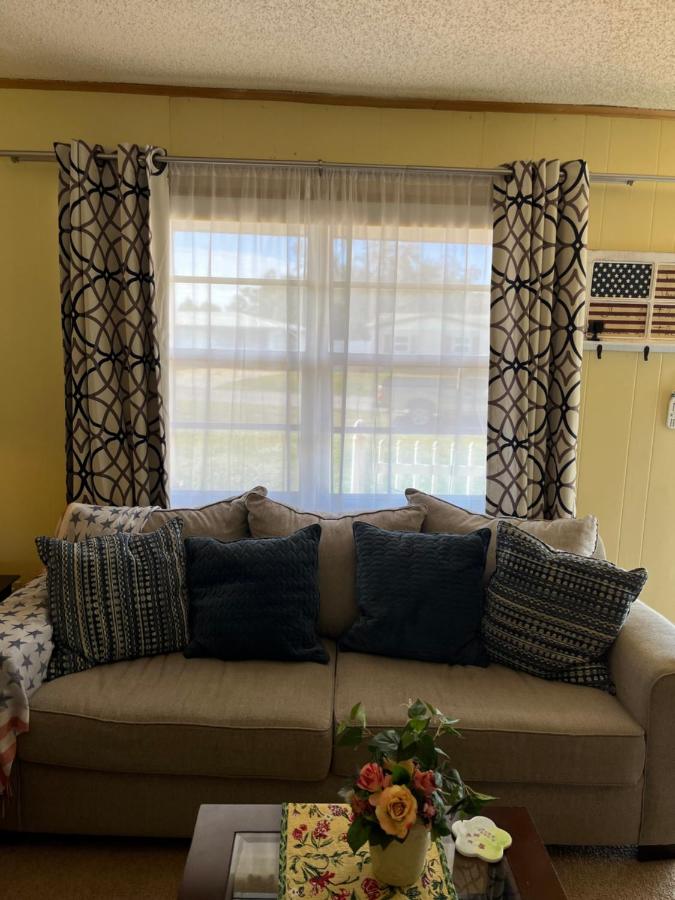 Happy Rest Stop House