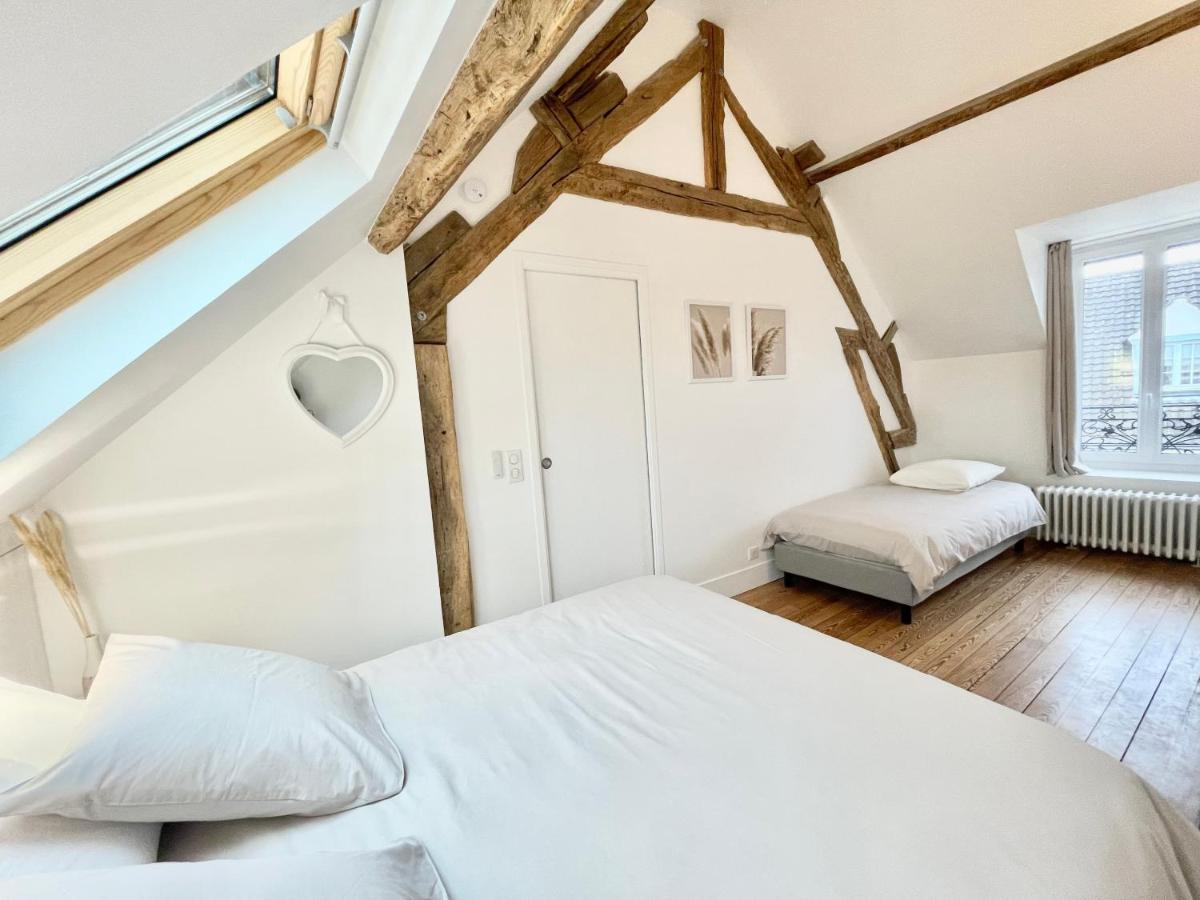 Chambre Triple avec Salle de Bains Privative