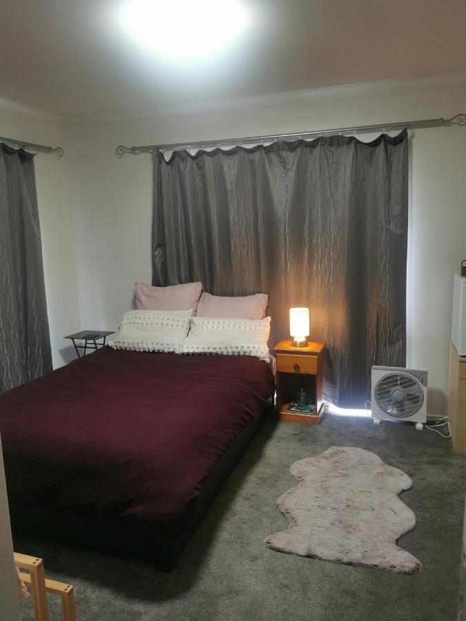 B&B Hamilton - Cozy Double Room - WIFI - Bed and Breakfast Hamilton