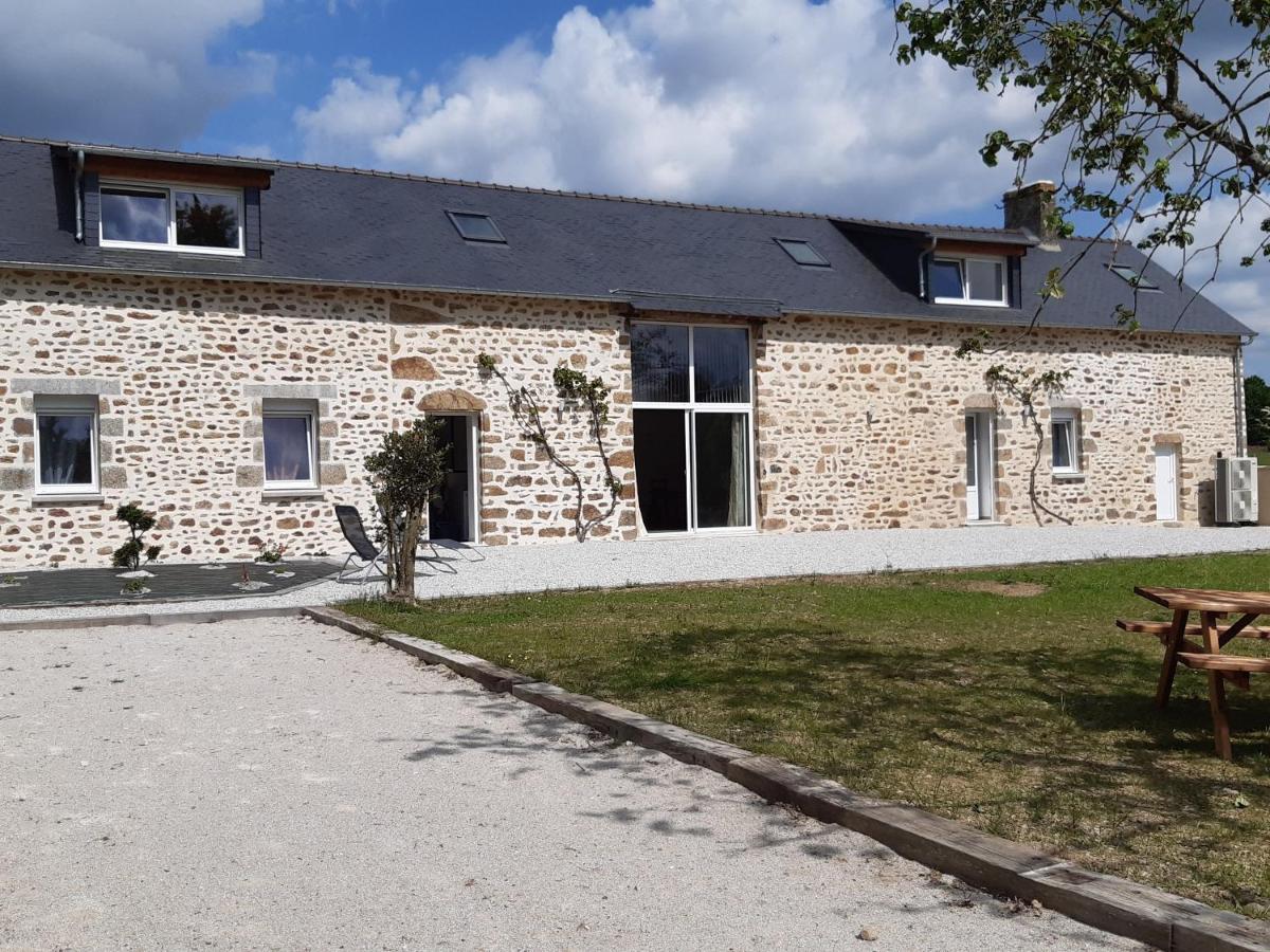 Longère rénovée avec charme, 5 chambres, grand jardin, proche du village, idéale pour 15 pers. - FR-1-410-355 - B&B Saint-Léonard-des-Bois
