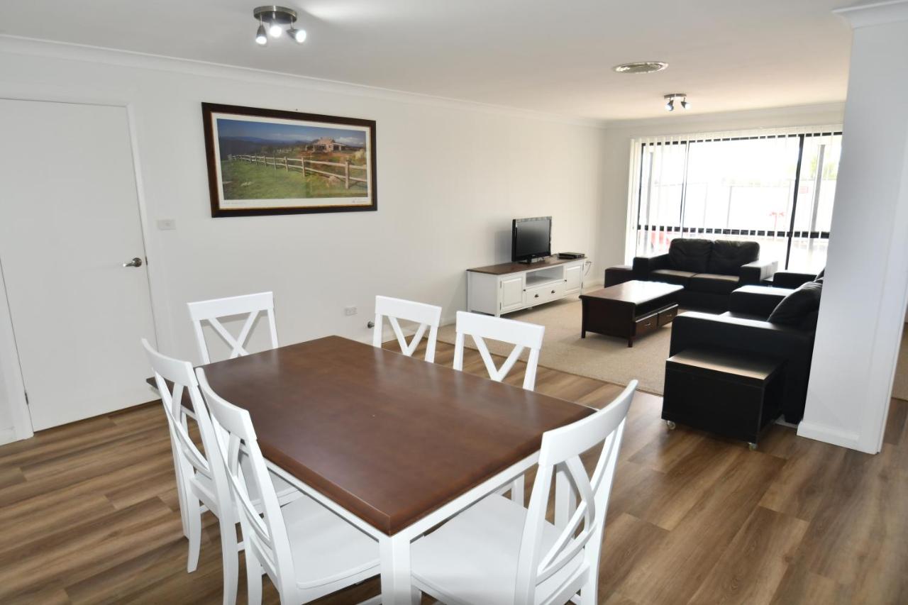 B&B Dubbo - Ascot Gardens Serviced Apartments - Bed and Breakfast Dubbo