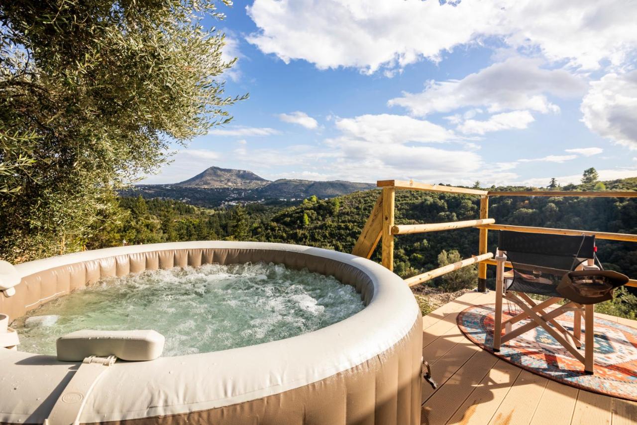 Civara Chalet - Private Glamping in nature with Jacuzzi - Chambres d'hôtes Tsivarás