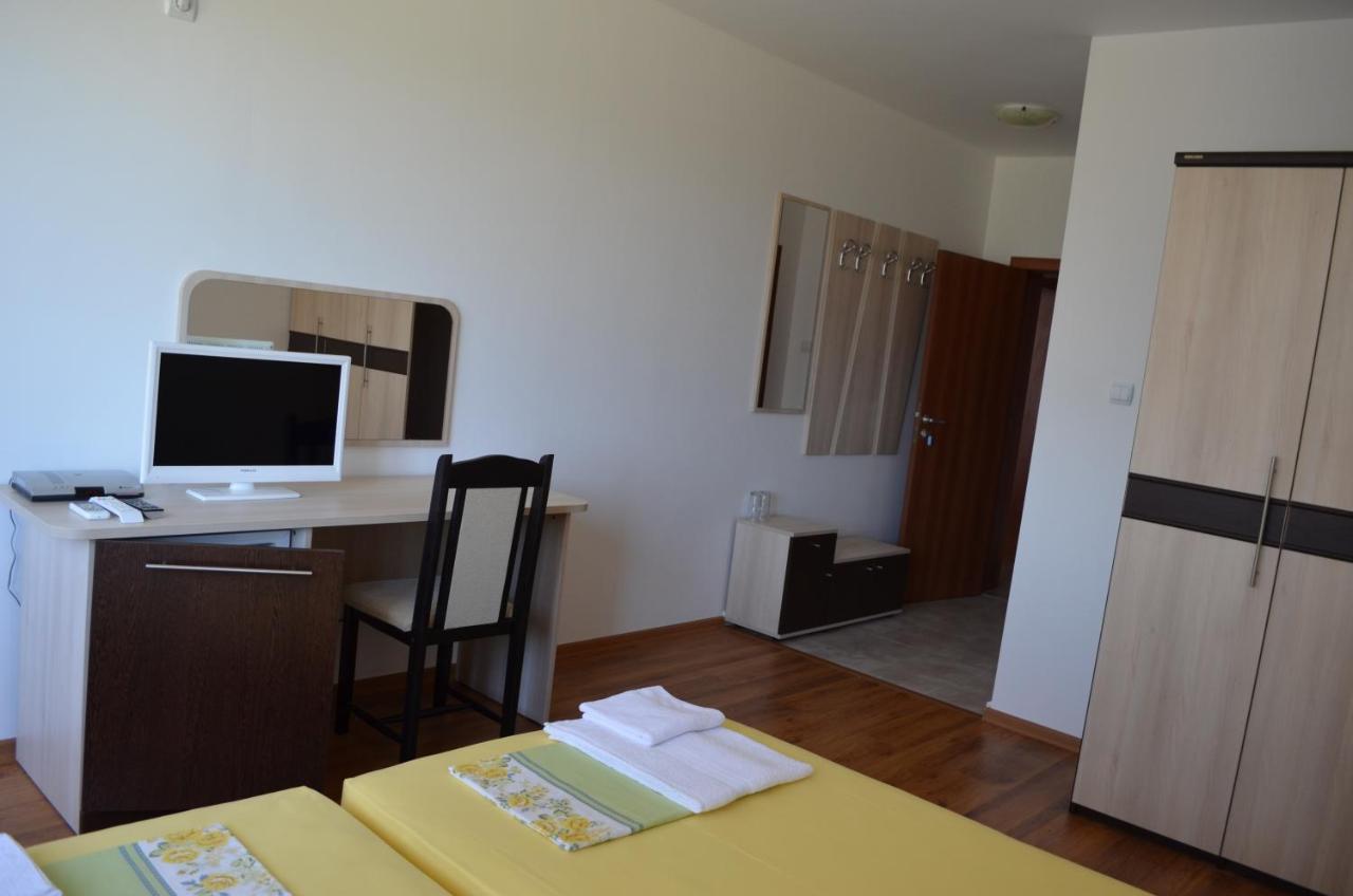 Doppelzimmer mit Balkon