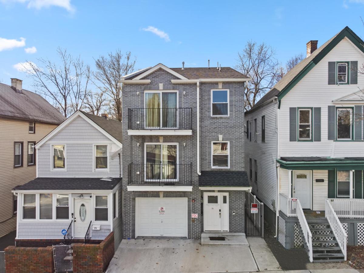 FaithInn - 3 Bed 2 Bath Near EWR/ Downtown/ NYC - B&B
