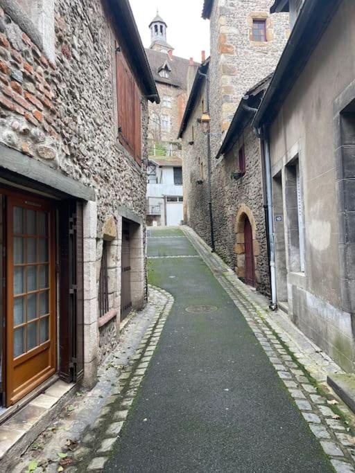 Au Coeur de la Cité Médiévale - Bed and Breakfast