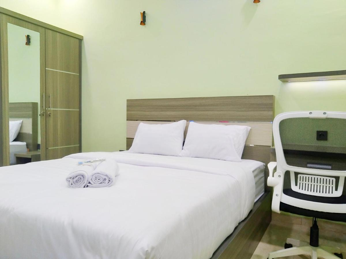 B&B Tegal - Shiva Home Syariah RedPartner near Alun Alun Tegal - Bed and Breakfast Tegal