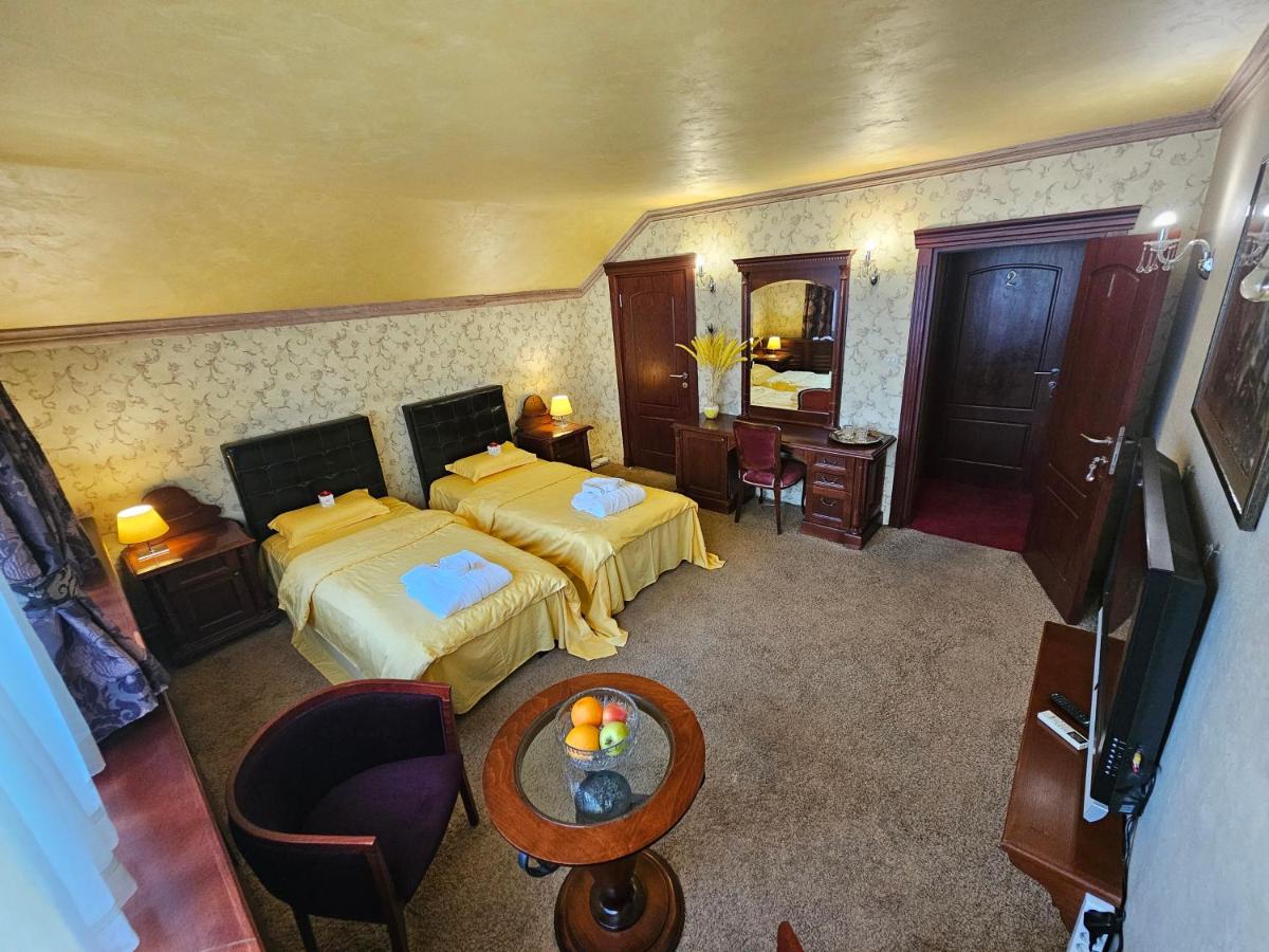 Deluxe Double or Twin Room