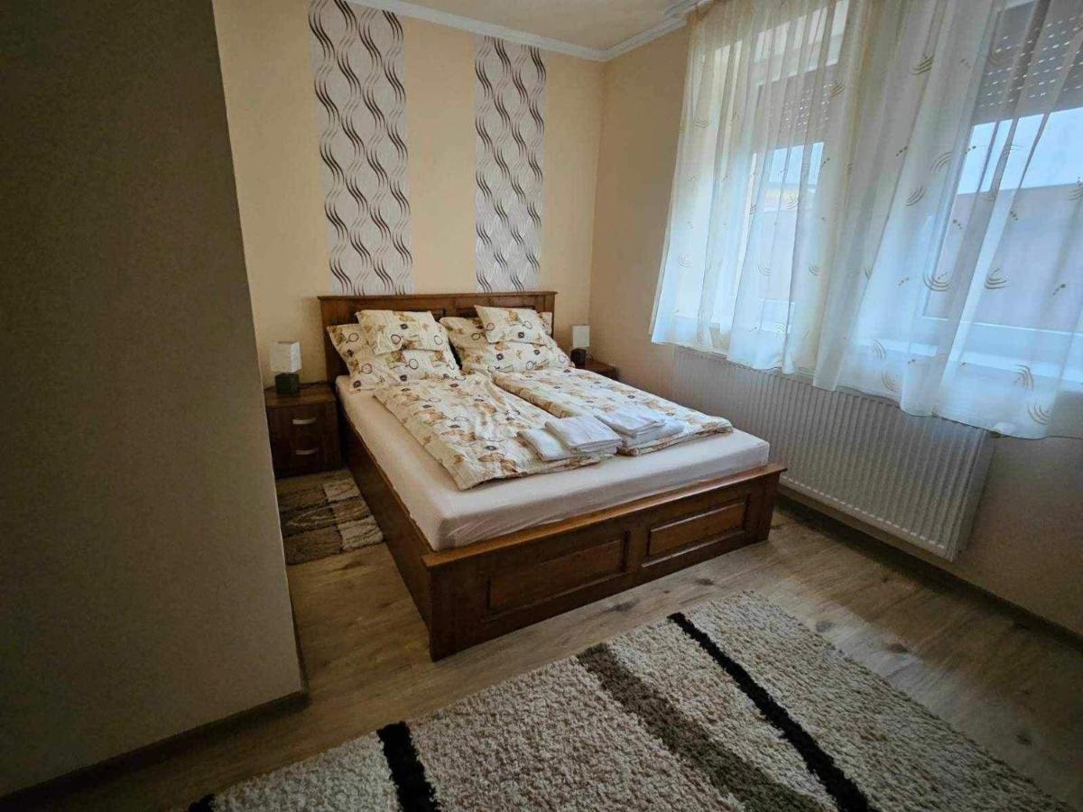 Deluxe Double Room with Shower