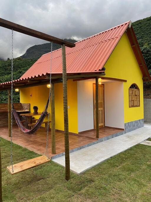 chalé 1 canto das montanhas - Bed and Breakfast