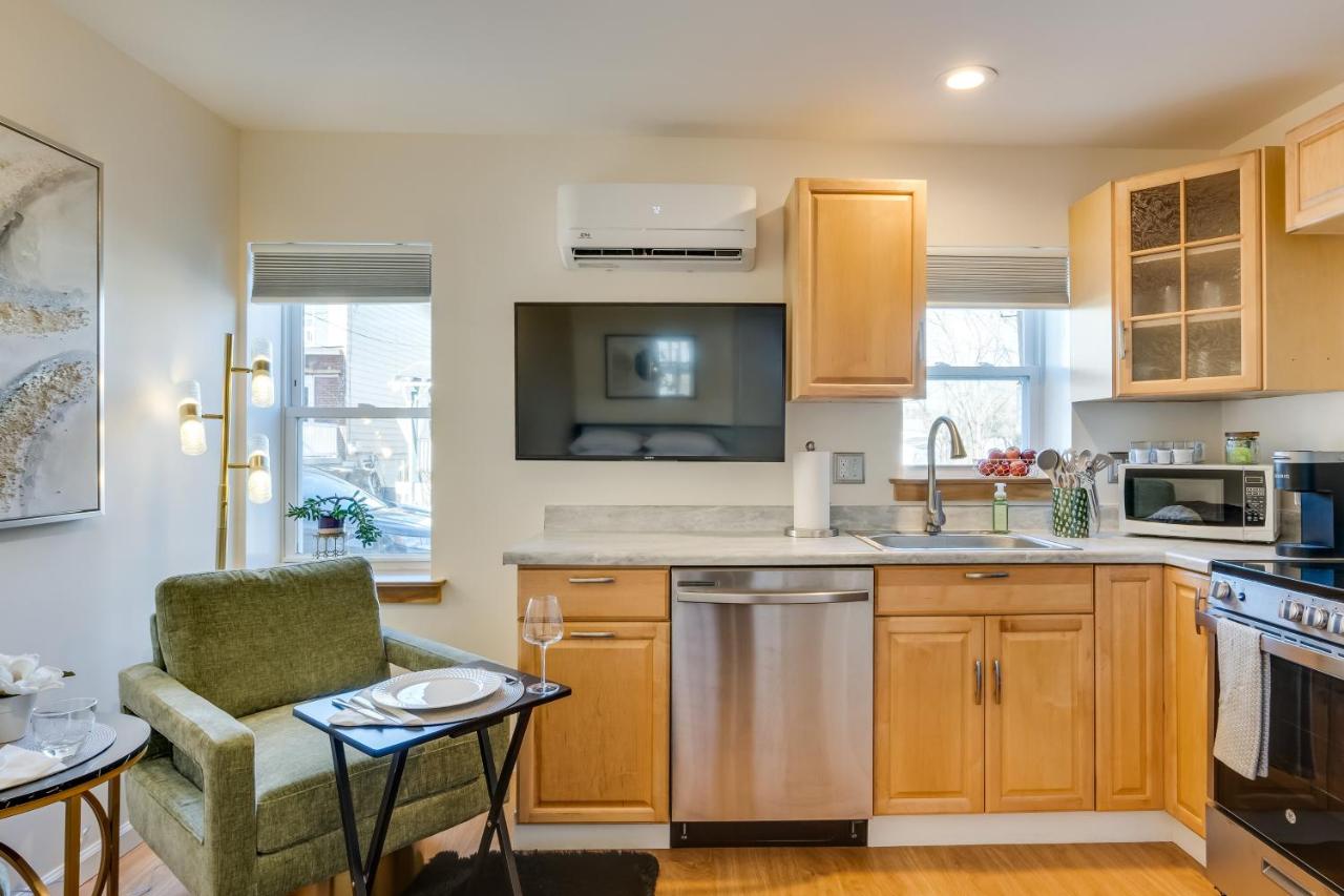 Walkable Downingtown Studio with Spacious Deck - B&B