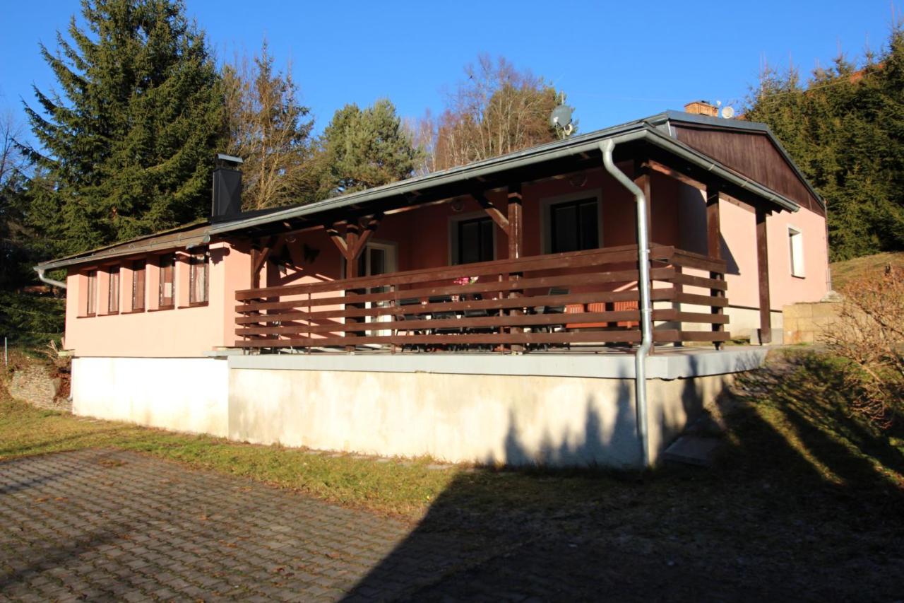 Pink House Lipno - Ferienwohnung