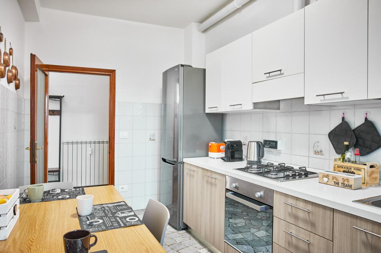 Rossi Apartment Free Parking - Chambres d’hôtes