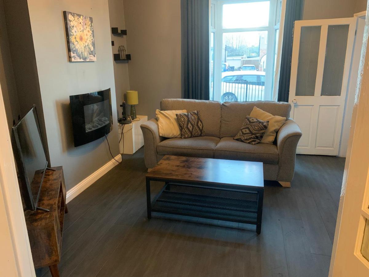 B&B Darlington - North house 3 bed home Sleeps up to 5 - Bed and Breakfast Darlington