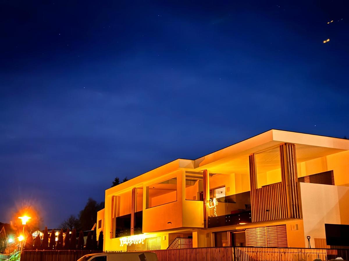 Premium Apartment am Haidersee und Reschensee - Resort Haideralm Schöneben - Chambres d’hôtes San Valentino alla Muta