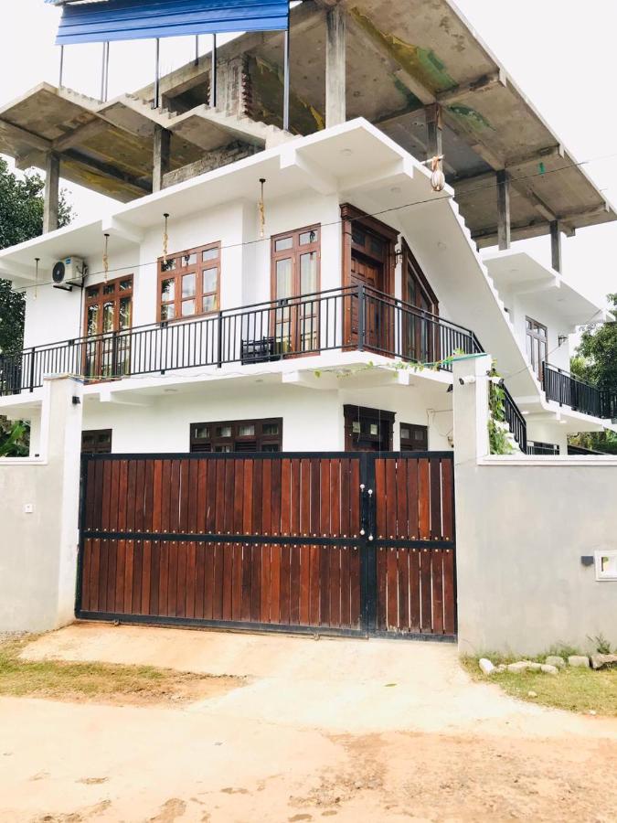 LSC Villa - B&B Weligama