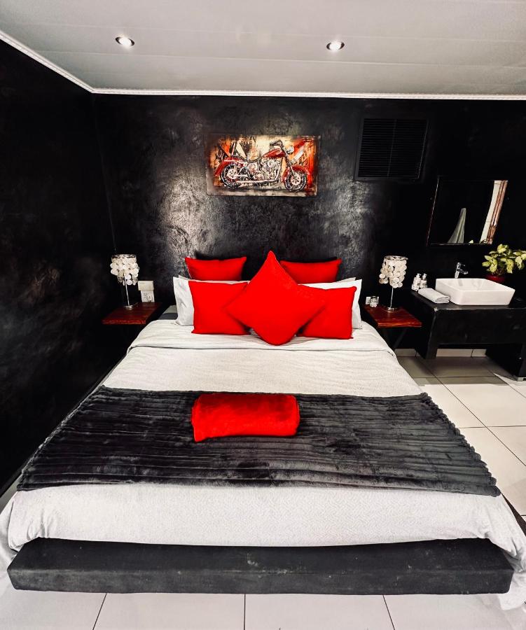 The Olive Branch Guesthouse and Animal Sanctuary - Ferienwohnung Upington