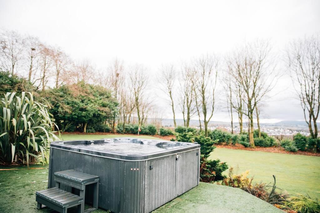 Entertainer's Estate - B&B Ballyeaston