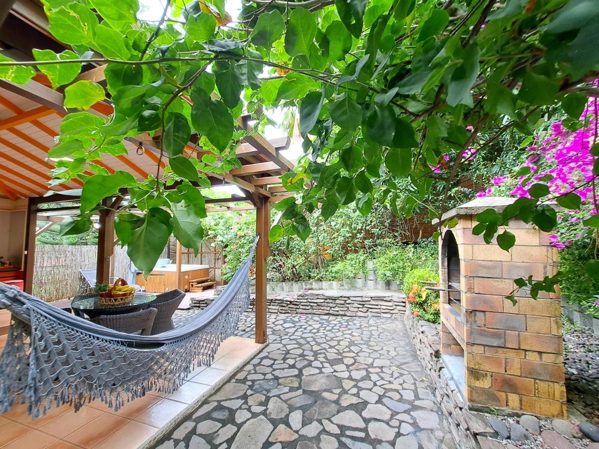 Deluxe Bungalow with Garden View